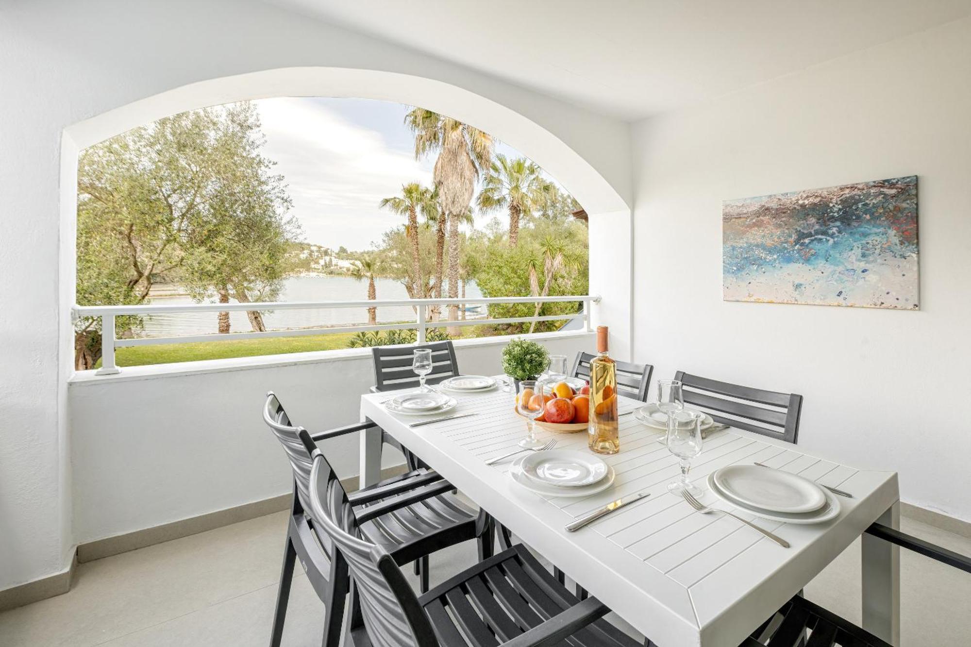 Blue & White Velvet 20M From The Beach Danilia Exterior foto