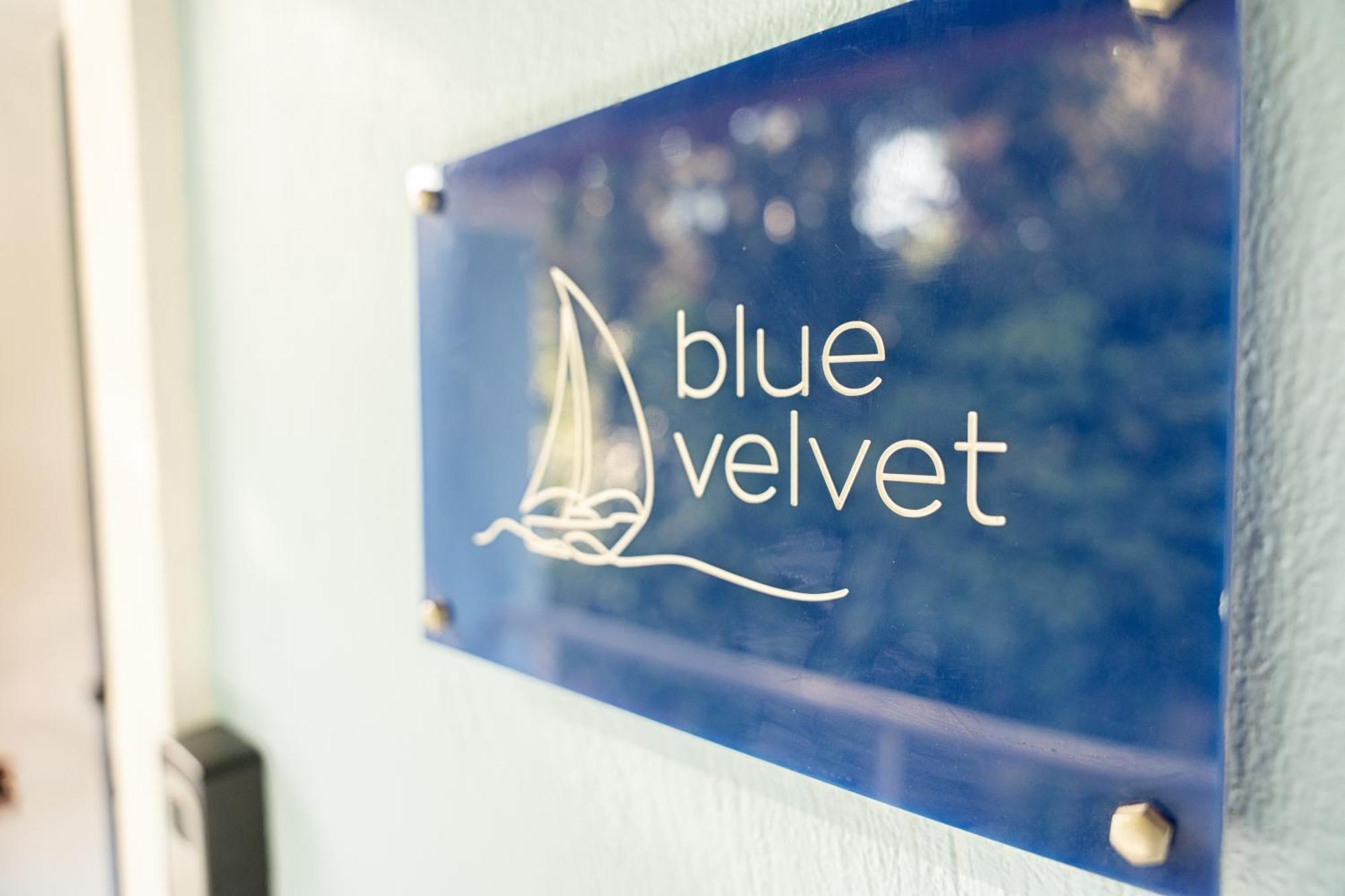 Blue & White Velvet 20M From The Beach Danilia Exterior foto